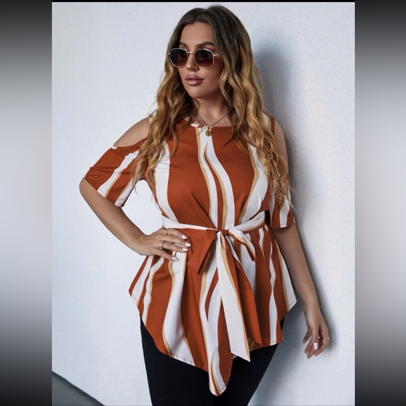 Color Block Cold Shoulder Blouse - Picture 4 of 12